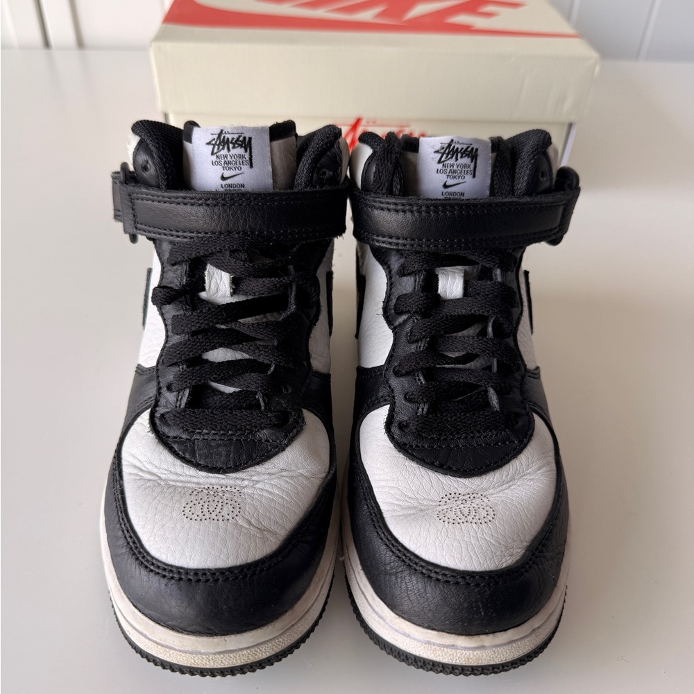 Nike x Stussy Black and White High-Top Sneaker Tag Detail